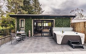 Luxury Studio With Hot Tub And Stunning Gardens